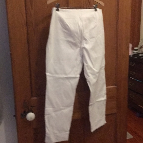 Boston Proper White Capri pants - Picture 3 of 5